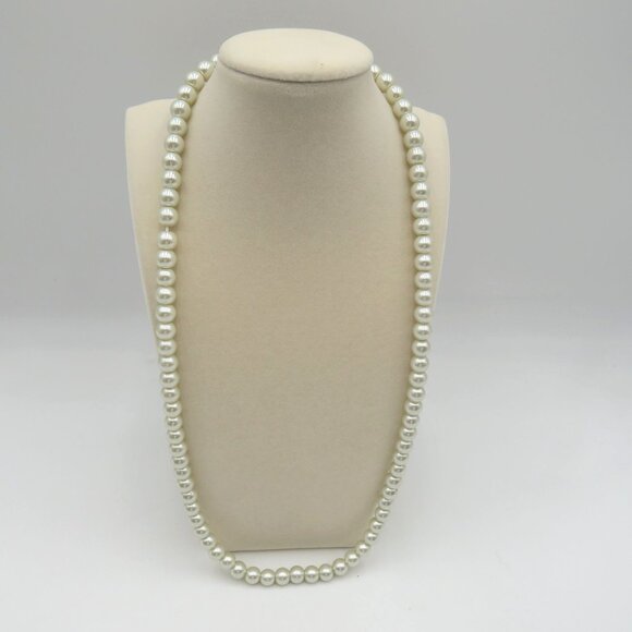 Vintage Imitation Pearl Necklace Strand 24"‎ Long Elegant No Clasp - Picture 1 of 6